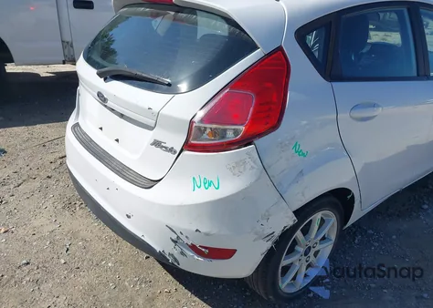 2019 Ford Fiesta Se z USA, uszkodzony, nr VIN 3FADP4EJ9KM105695